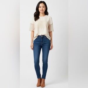 ZARA women blouse NWOT
Size L